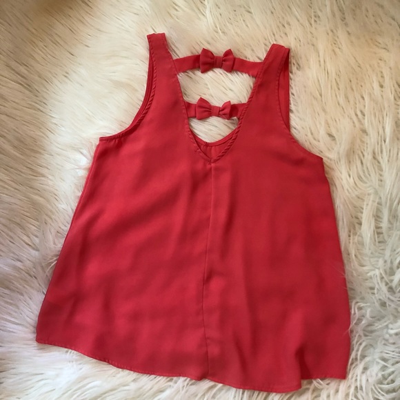 Everly Adorable Bow tank - Picture 2 of 3